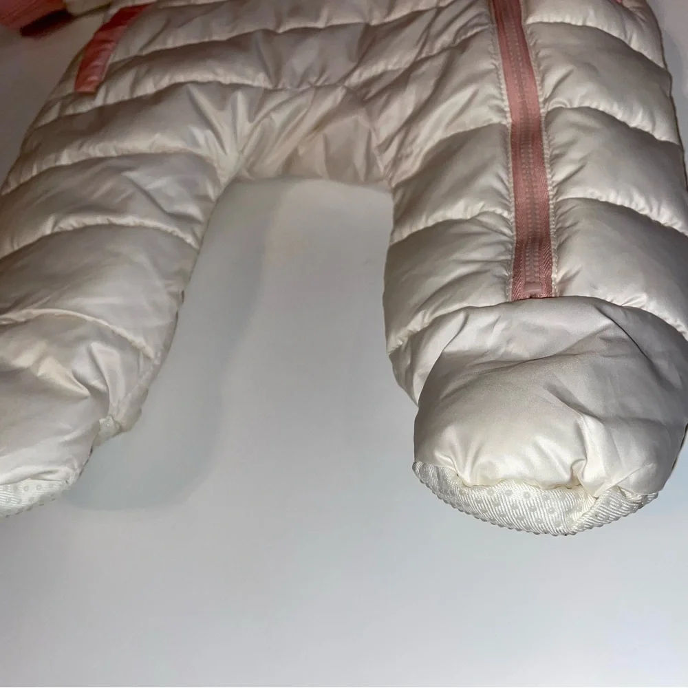 URBAN Republic Quilted Baby Bunting Sherpa Lined So That Baby Is Snug As A Bug - Picture 4 of 7